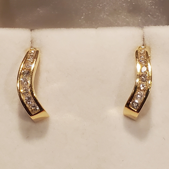 Diamond Earrings - Picture 1 of 7